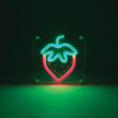 Discovery Zone: Acrylic Light - Strawberry (15cm)