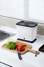 Load image into Gallery viewer, Full Circle Fresh Air Compost Collector