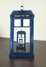 Load image into Gallery viewer, Doctor Who - TARDIS Photo Frame