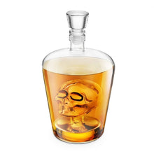 Load image into Gallery viewer, Final Touch Skull Decanter (1L)