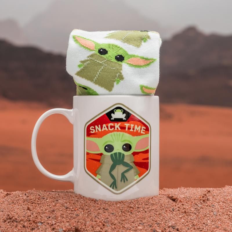 Paladone: Star Wars The Mandalorian - The Child Mug & Sock Set