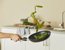 Load image into Gallery viewer, MasterPro: Tri-clad - Frypan with Detachable Handle (20cm)