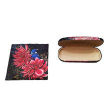 Load image into Gallery viewer, Tui Flowers Glasses Case with Cloth - AM Trading