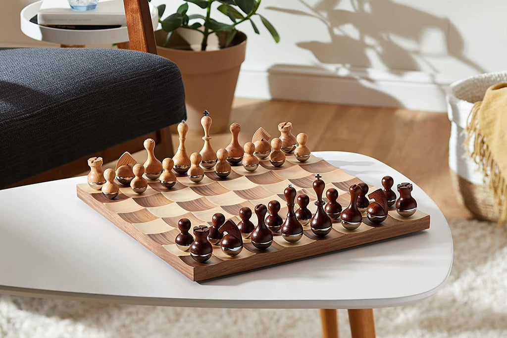 UMBRA Wobble Chess Set