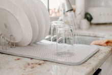 Load image into Gallery viewer, Full Circle: Shape-Shifter 2-in-1 Dish Rack &amp; Microfibre Mat (112)