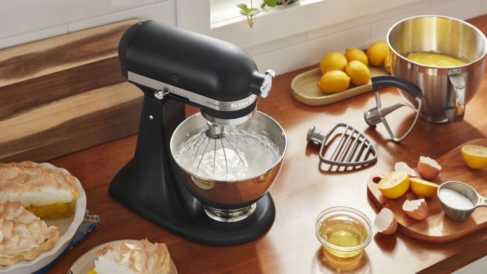 KitchenAid: Stand Mixer - Matte Black (KSM195)