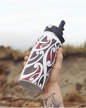 Load image into Gallery viewer, Moana Road: 1L Insulated Drink Bottle by Miriama Grace-Smith