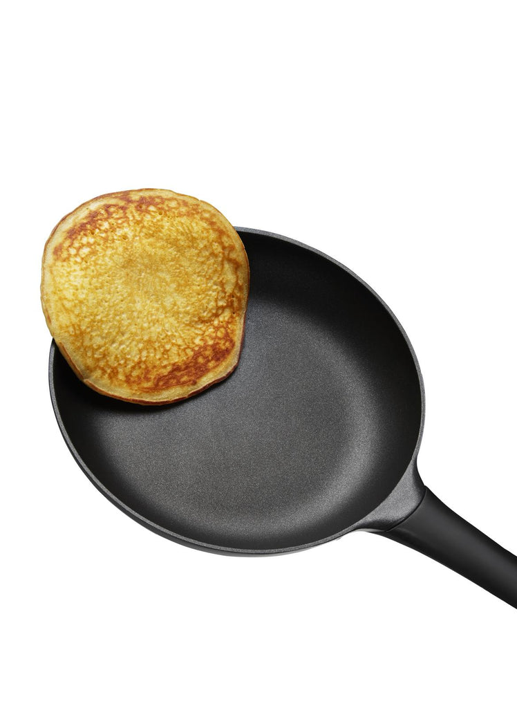 Sunbeam: DiamondForce 25cm Skillet With Aluminum Lid