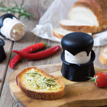 Load image into Gallery viewer, Ototo: Gracula Garlic Crusher