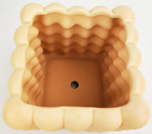 Load image into Gallery viewer, Urban Products: Addie Bubble Planter - Sand (Small)