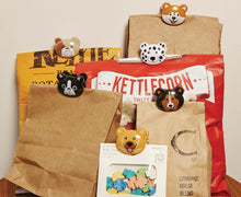 Load image into Gallery viewer, Kikkerland: Doggie Bag Clips (Set of 6)