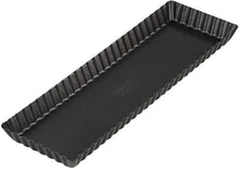 Load image into Gallery viewer, Maxwell &amp; Williams: BakerMaker Non-Stick Loose Base Rectangular Tart/Quiche Pan (35x11cm)
