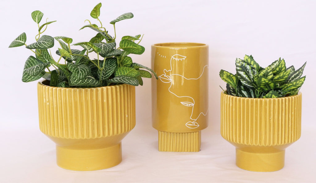 Urban Products: Nova Face Vase - Mustard (22cm)