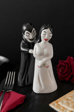 Load image into Gallery viewer, Killstar: Vampyre Salt &amp; Pepper Shaker Set