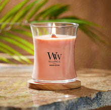 Load image into Gallery viewer, WoodWick: Manuka Nectar Candle (Medium)