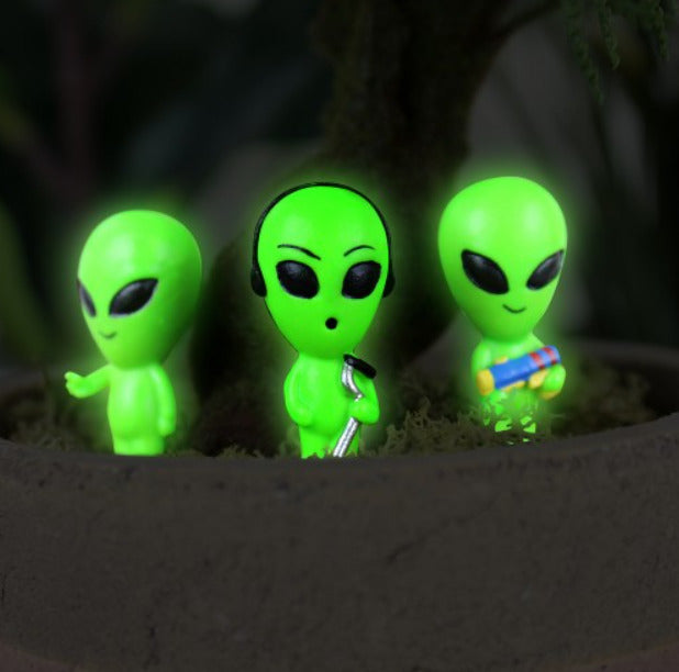 Mini Plant Pot Glow In The Dark Aliens - Gift Republic