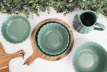 Load image into Gallery viewer, Lavida: Bowl - Belle Bayleaf