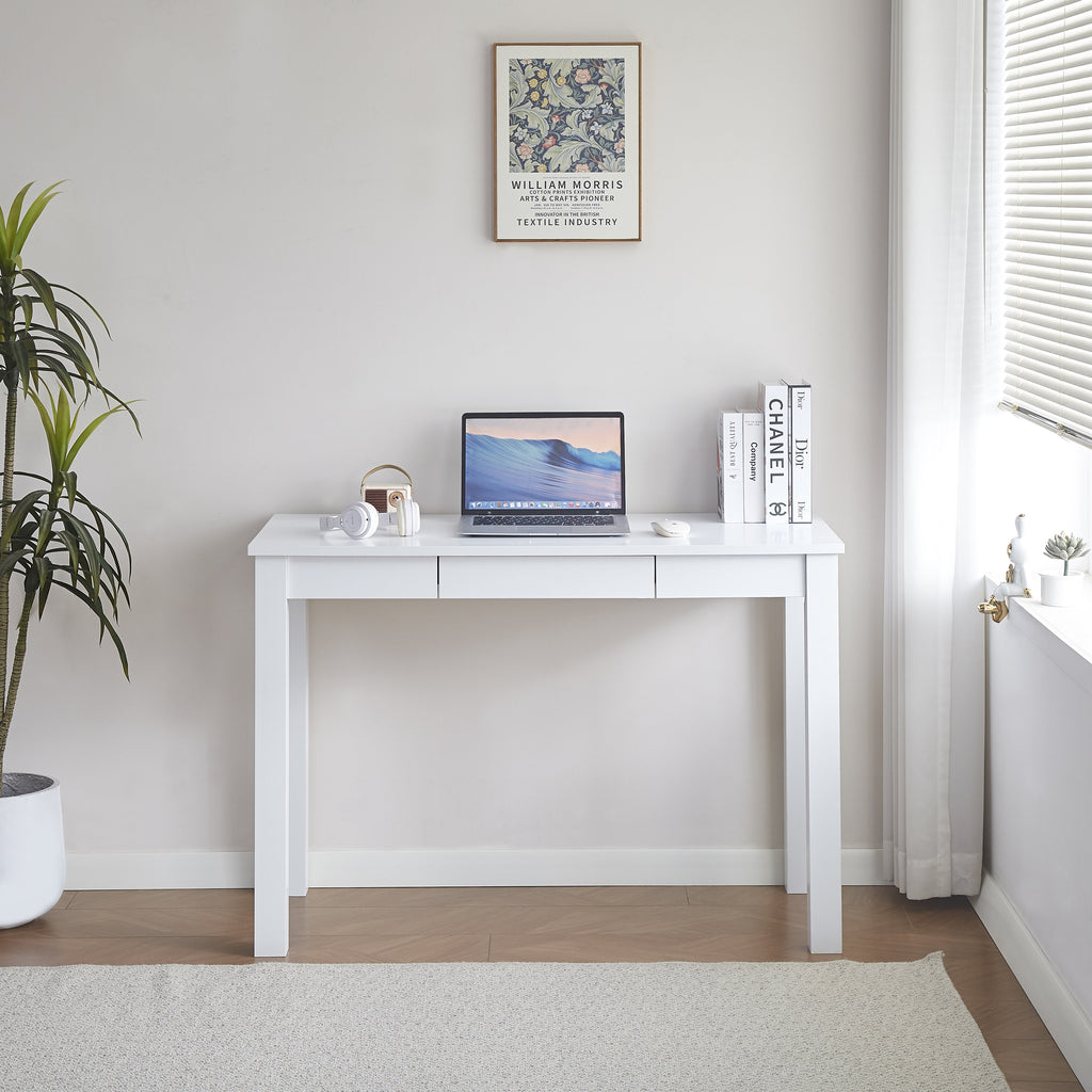 Ovela: Compact Office Desk - White