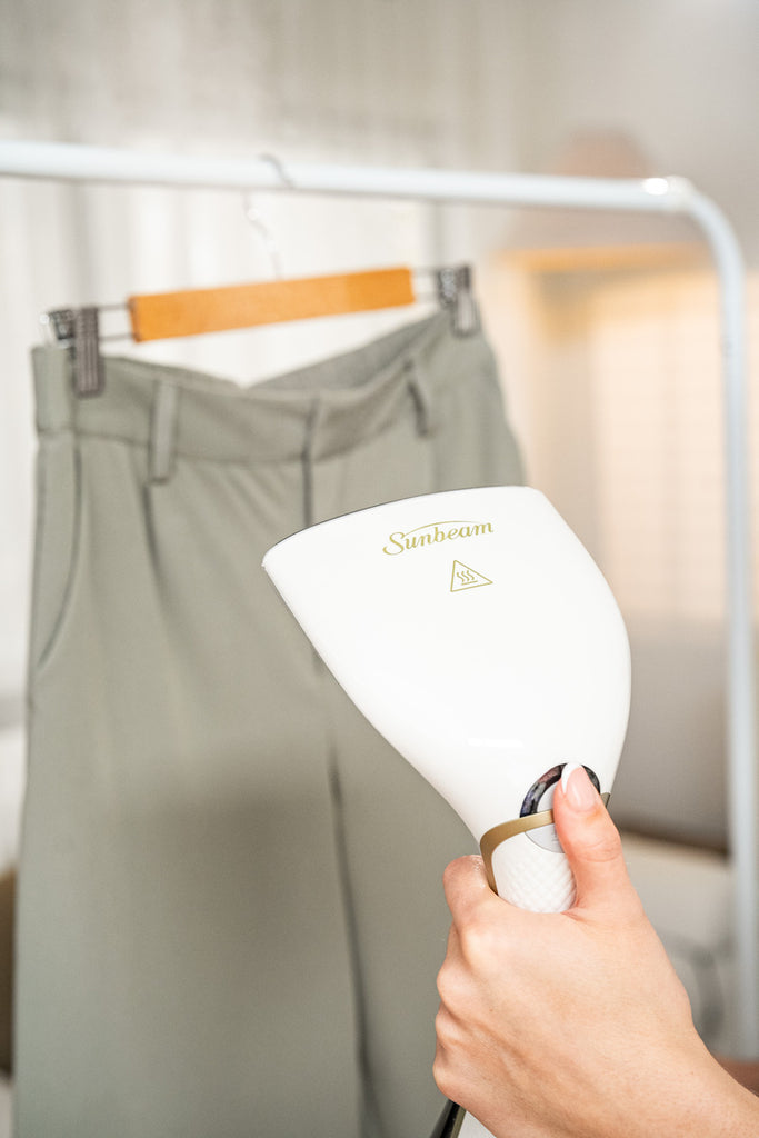 Sunbeam: Power Boost Handheld Garment Steamer