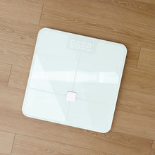 Load image into Gallery viewer, HYPERANGER Fitness Tracking Smart Scale - White