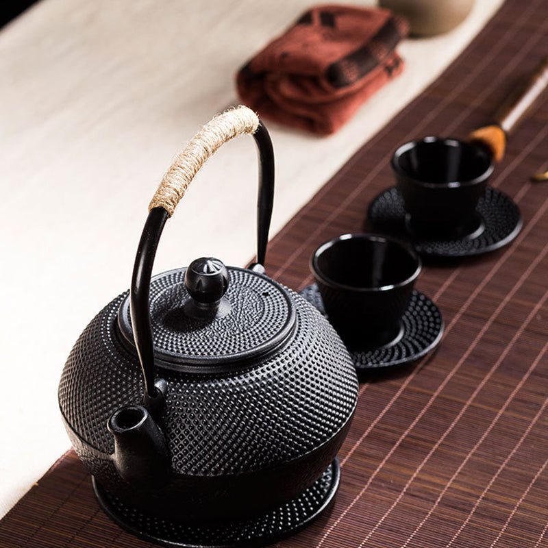 OZZYCOOK Cast Iron Teapot with Stainless Steel Tea Infuser