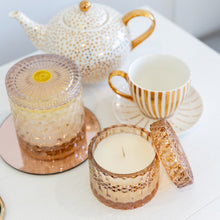 Load image into Gallery viewer, The Soi Co: Shimmer Candle - Sparkling Vanilla