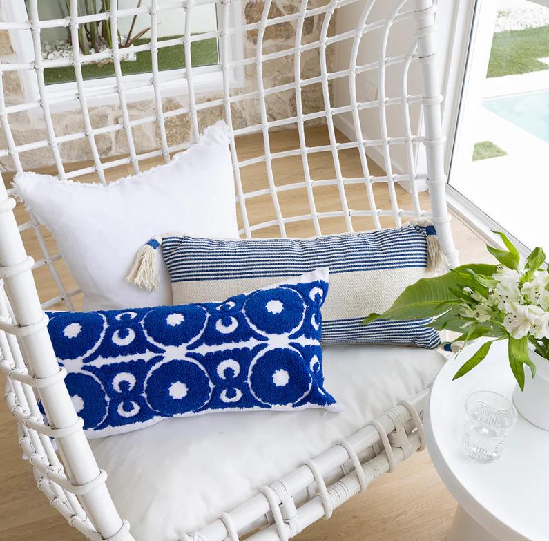 Bambury: Philippa Rectangle Cushion - Azure