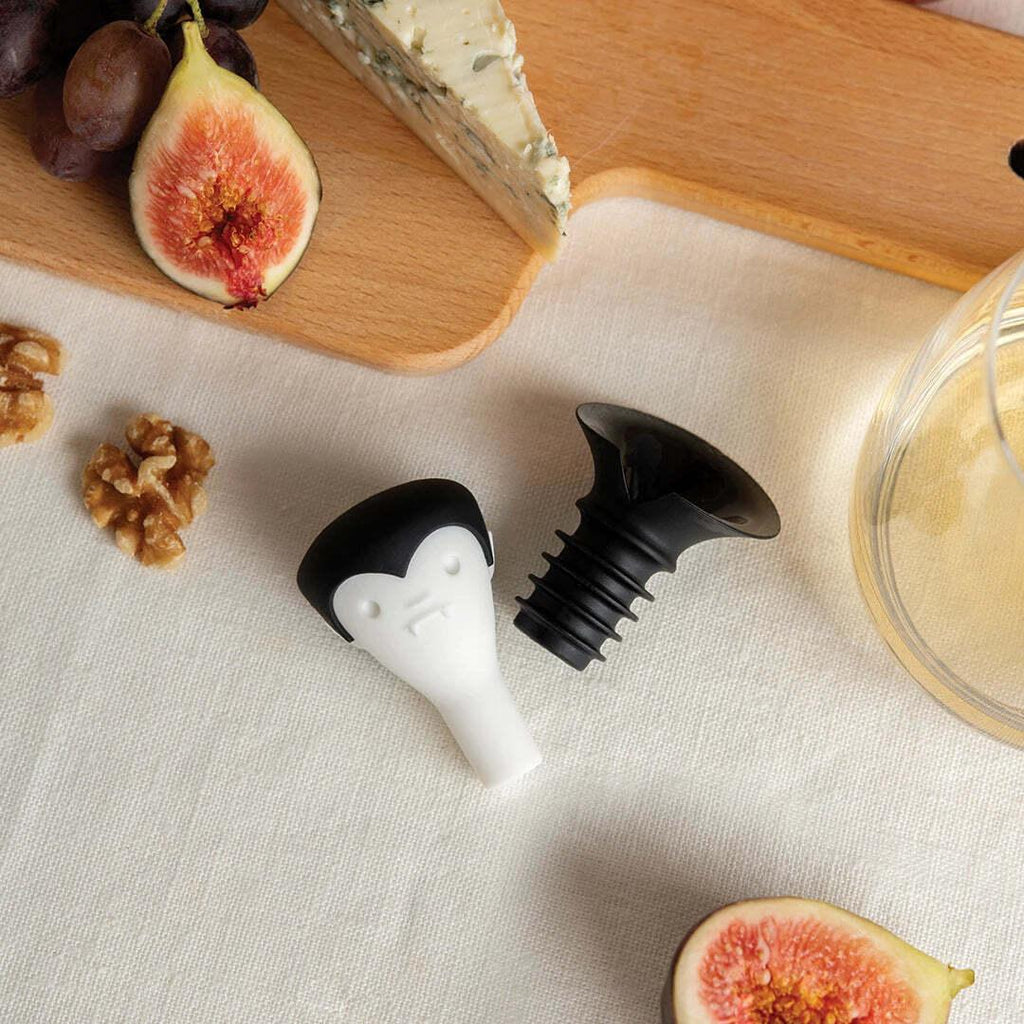 Ototo: Count Corkula Wine Stopper & Pourer