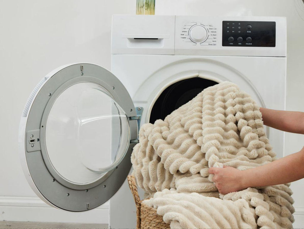 Fraser Country Washable Plush Electric Heated Throw Blanket (200cm x 180cm, Beige)