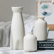 Load image into Gallery viewer, Fraser Country: Minimalist Vase Set - White (Set of 3)