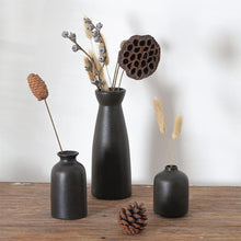 Load image into Gallery viewer, GREENYHAVEN Distressed Ceramic Vase - Black (Set of 3)