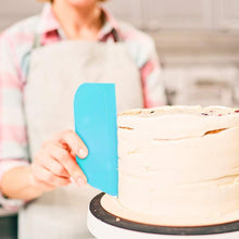 Load image into Gallery viewer, OZZYCOOK 100pcs Round Springform Cake Pan Set with Decorating Tools