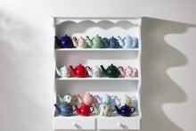 Load image into Gallery viewer, Maxwell &amp; Williams: Olde English Teapot - Brush Stroke (1.1L)