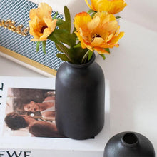 Load image into Gallery viewer, GREENYHAVEN Distressed Ceramic Vase - Black (Set of 3)