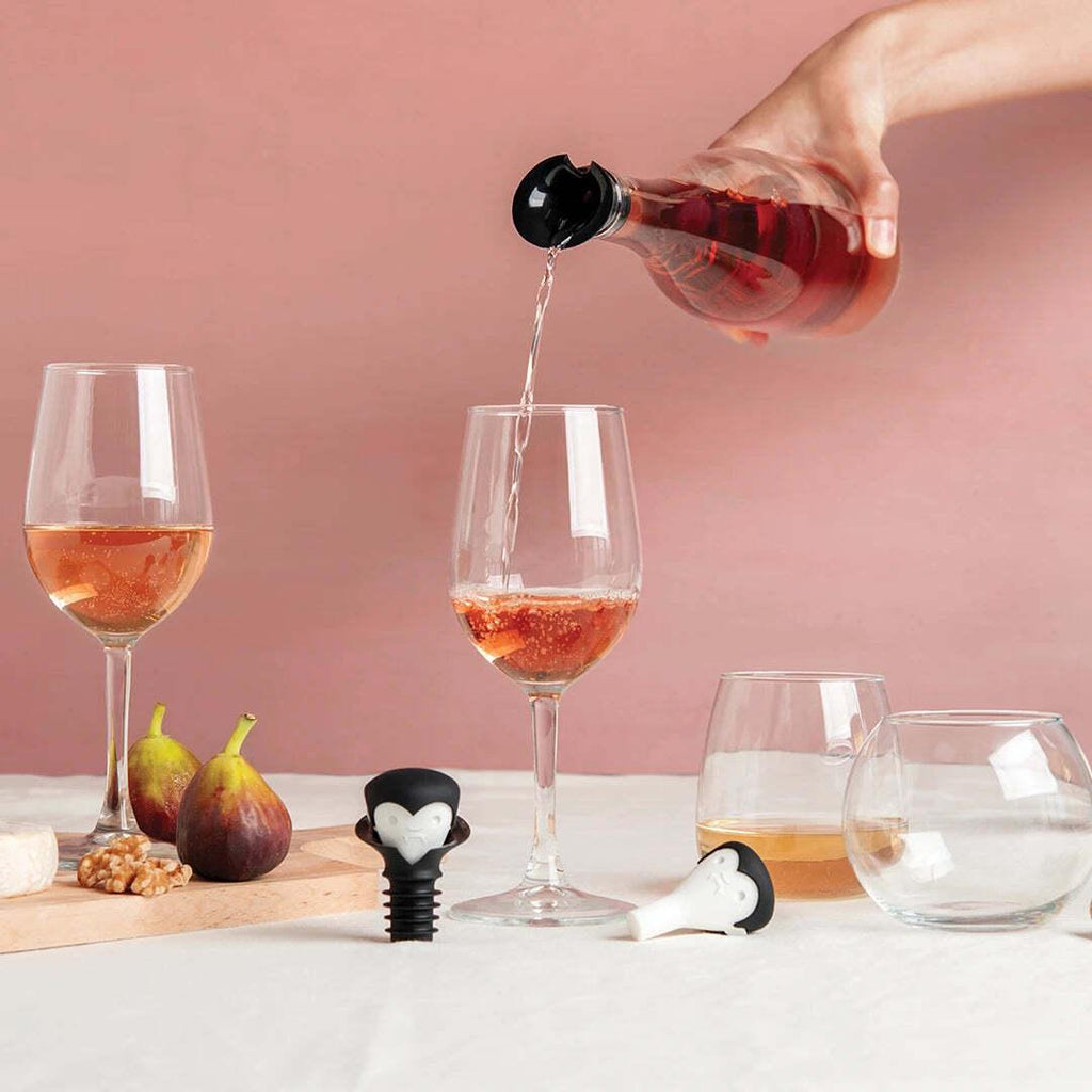 Ototo: Count Corkula Wine Stopper & Pourer