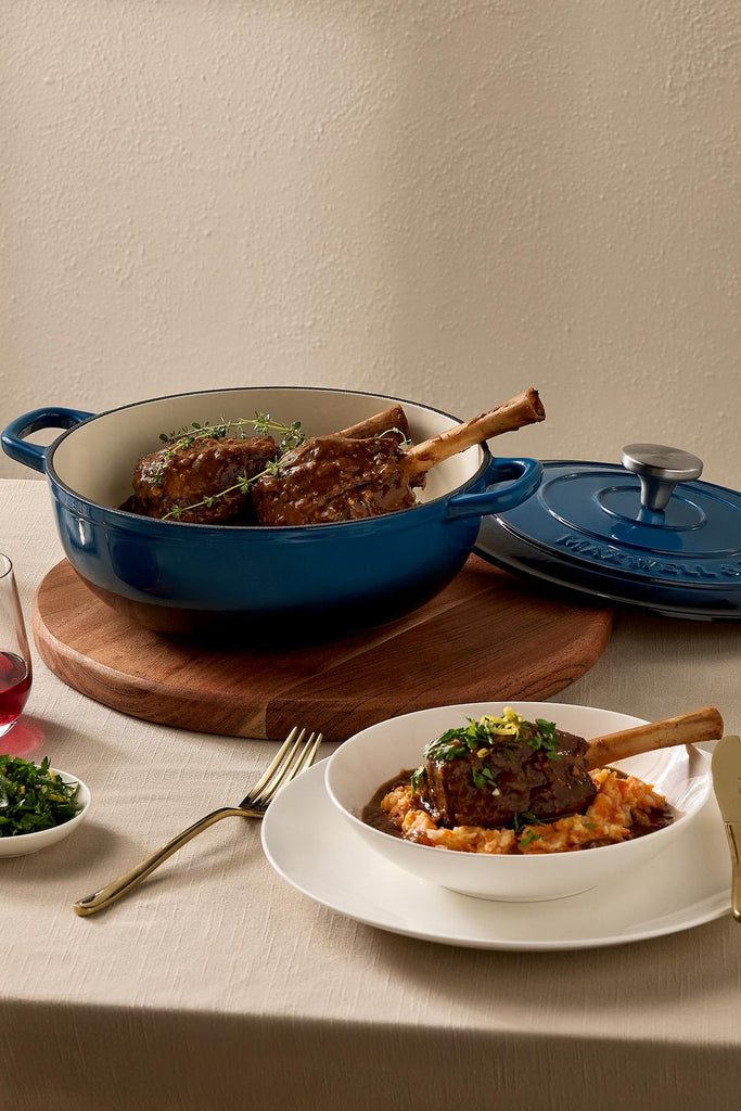 Maxwell & Williams: Cast Iron Round Casserole Dish - Midnight Blue (28cm/6.2L)