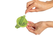 Load image into Gallery viewer, Ototo: Croc Chop Vegetable Chopper &amp; Slicer