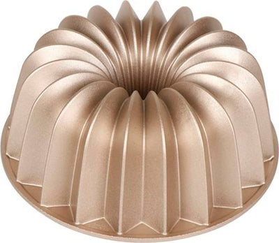 Maxwell & Williams: Baker's Secret Fluted French Wreath Non-Stick Cast Aluminium Fluted Pan - Champagne (22.5x10cm)